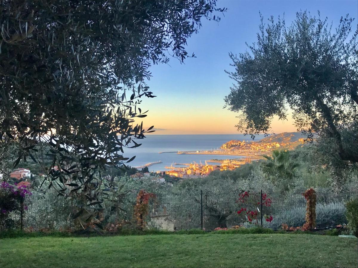 Le Jardin Sur Mer Avec Bike Et Mtb Tour Hotell Imperia Exteriör bild