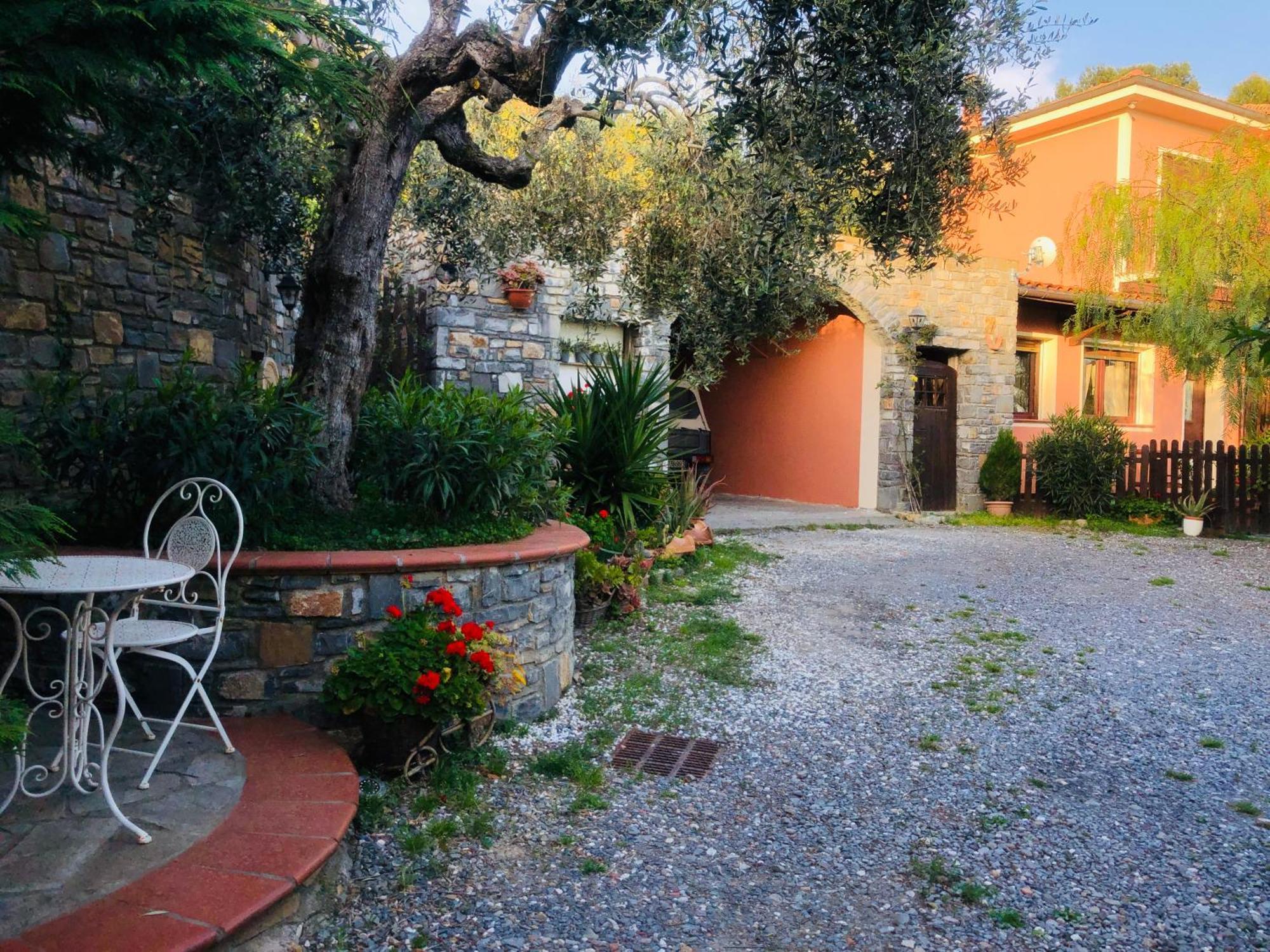 Le Jardin Sur Mer Avec Bike Et Mtb Tour Hotell Imperia Exteriör bild