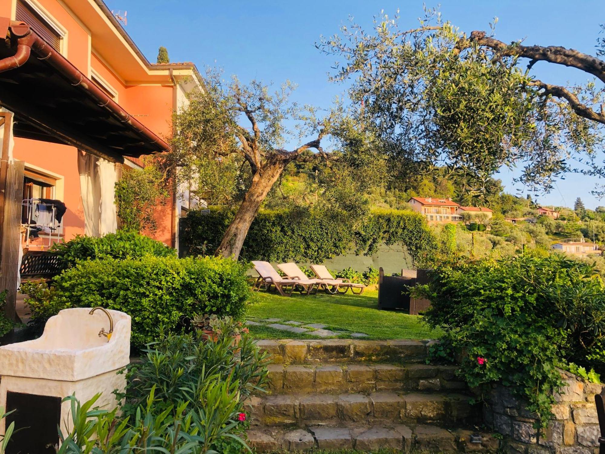 Le Jardin Sur Mer Avec Bike Et Mtb Tour Hotell Imperia Exteriör bild