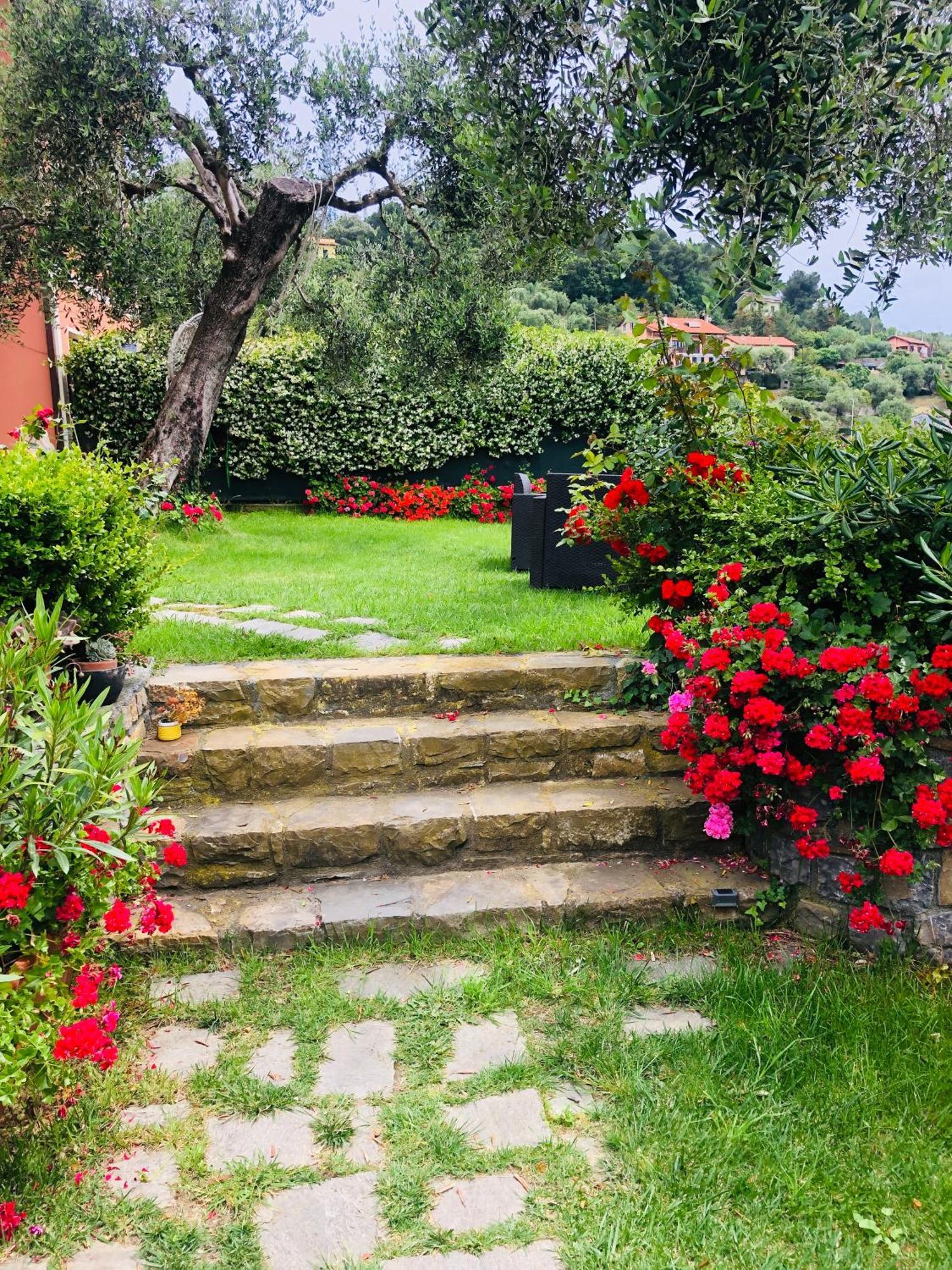 Le Jardin Sur Mer Avec Bike Et Mtb Tour Hotell Imperia Exteriör bild